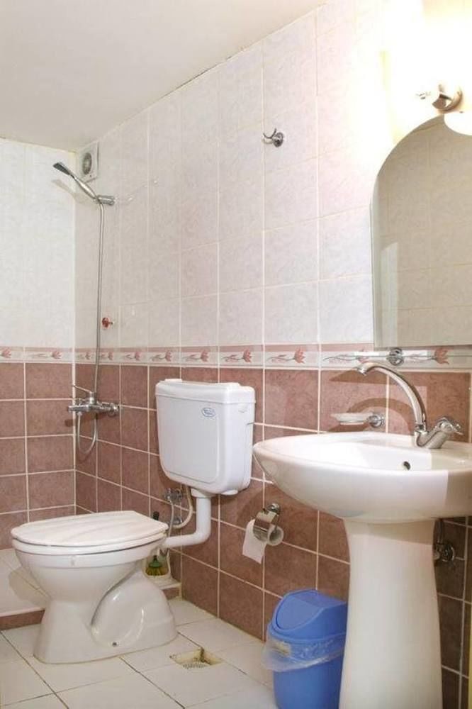 Uenver Hotel Adana Bagian luar foto